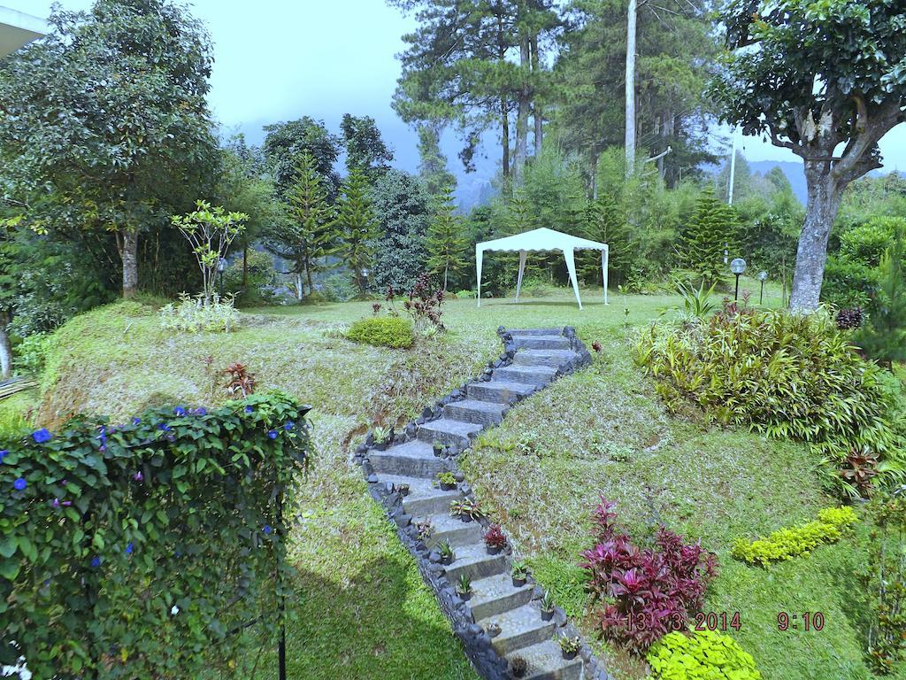 Casa Monte Rosa Puncak Exterior photo